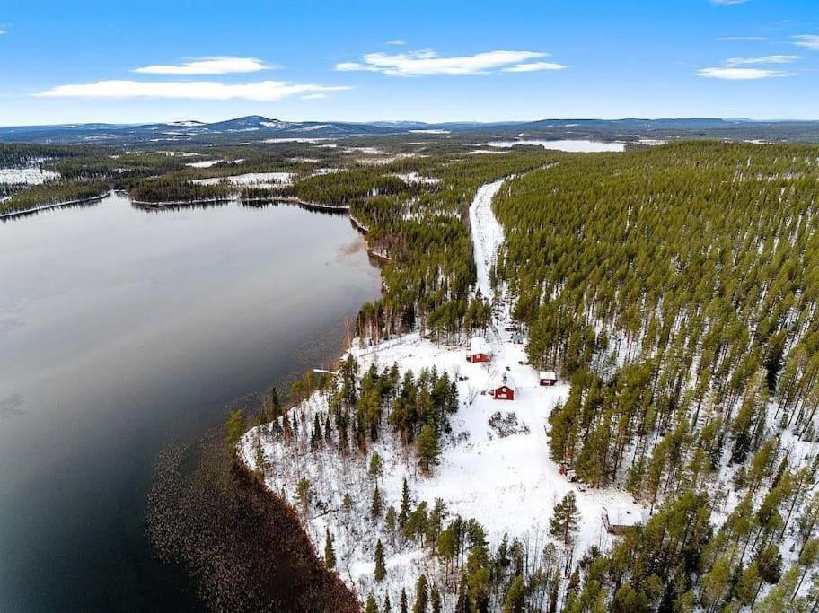 Lakeside Wilderness Cabin โยคโมค ภายนอก รูปภาพ